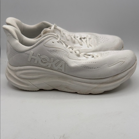 Hoka Clifton 10 men’s 11.5D All-White Athletic Sneakers S27